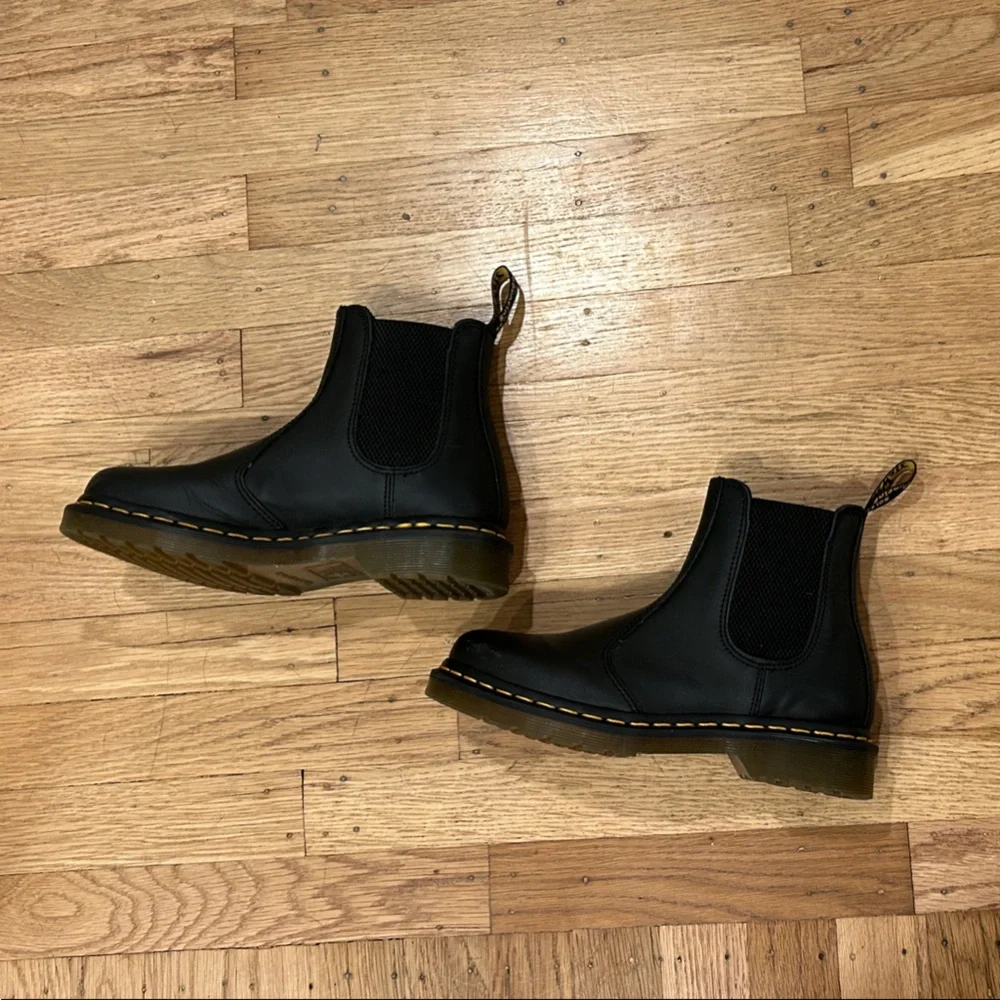 Dr. Martens Chelsea Black Boots - Picture 5 of 8